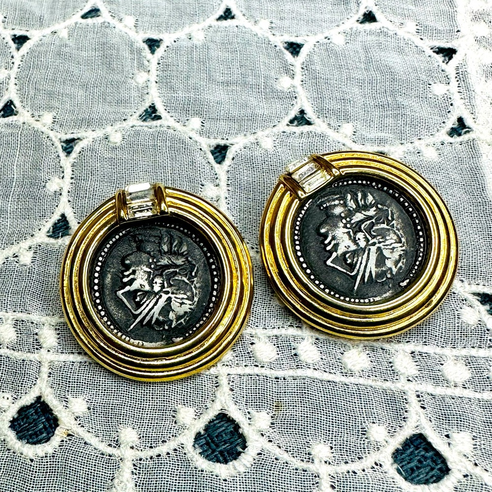 Vintage Golden Tone Embossed pattern clips on EARRING - ATHENA